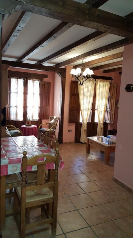 Apartamentos Rurales Tauro Cabezuela Del Valle Exterior photo